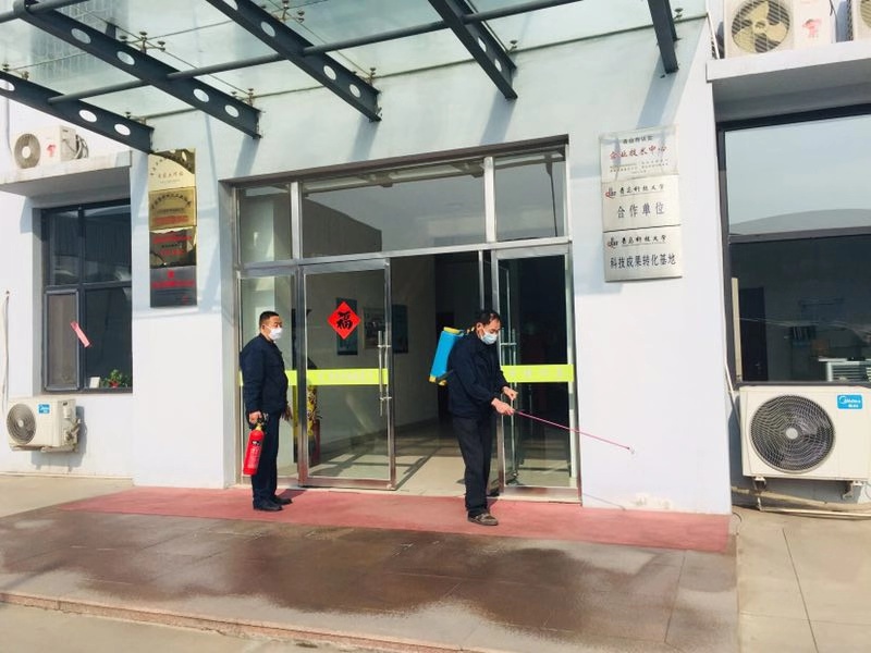 后勤同事對(duì)全廠進(jìn)行殺毒