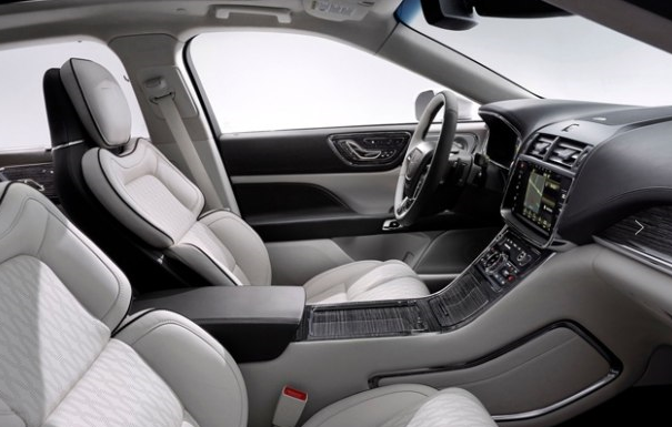 汽車內(nèi)飾中控臺骨架的理想選擇：玻纖增強(qiáng)PC/ABS材料