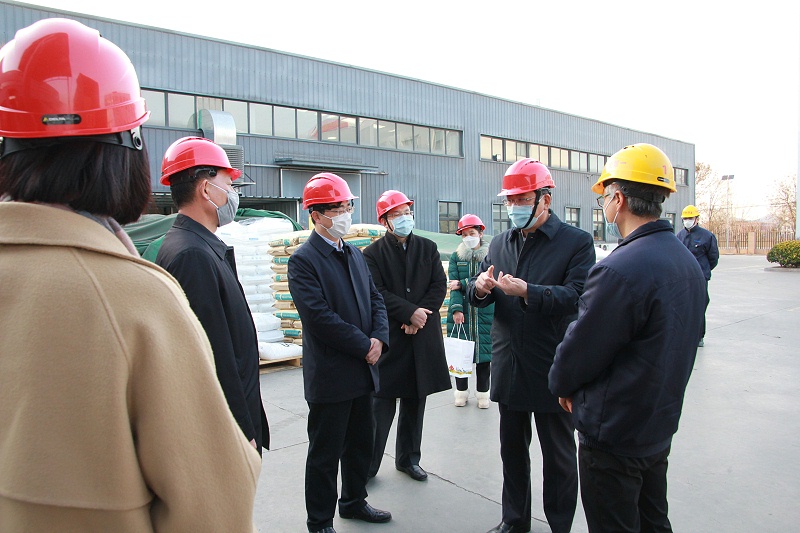 青島市委常委、統(tǒng)戰(zhàn)部部長王久軍、市委臺港澳辦主任紀(jì)家棟、城陽區(qū)區(qū)長解宏勁、區(qū)委常委、統(tǒng)戰(zhàn)部部長高尚倫一行蒞臨我司考察